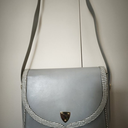 Leather shoulder bag used, gray with adjustable strap