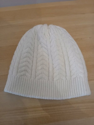 Knit cap used, white, one size