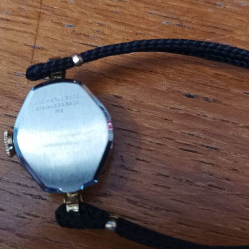 Caravelle vintage women's/kids watch used, wind-up
