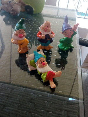 4 Snow White Dwarfs Disney used decorative figures