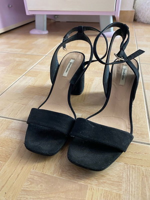 Sandals like new, size 38, black