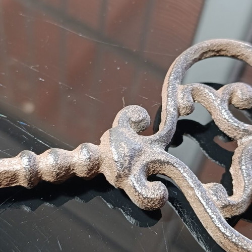Metal key used