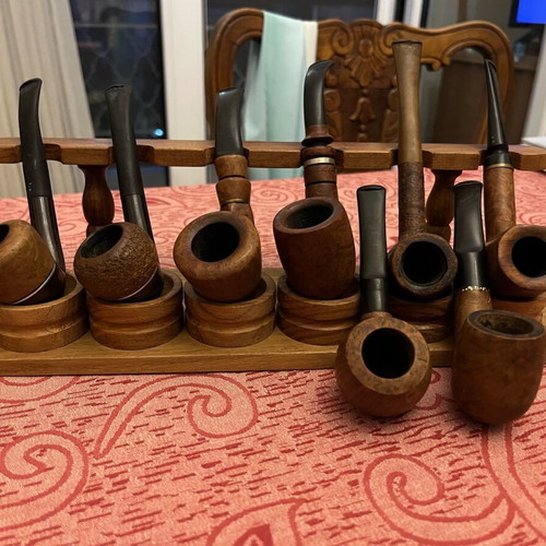 Collectible smoking pipes used with stand