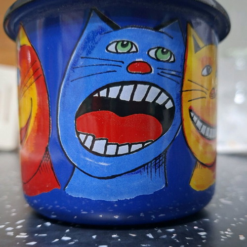 Smaltum enamel mug new with hand-painted cat figures