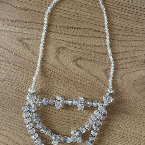 Necklace new, white