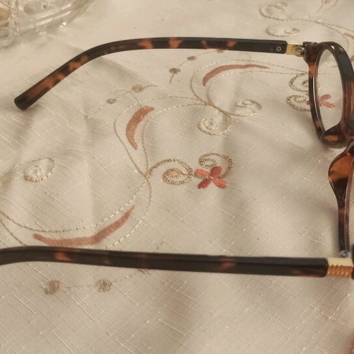 Glasses for style like new, 2 pairs