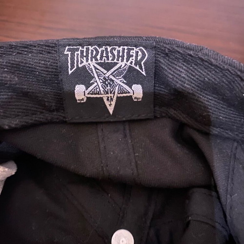Thrasher two-tone SnapBack cap new, black/red