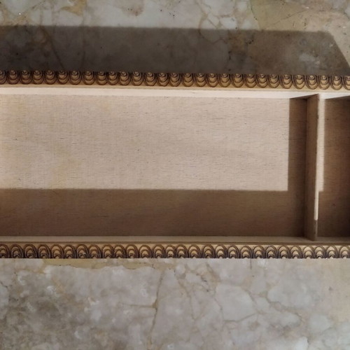 Wooden vintage pencil case like new
