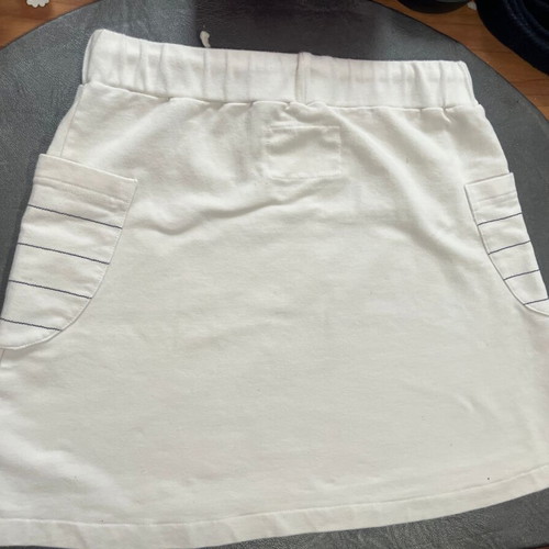 Mini summer skirt fleece size L like new, white