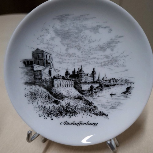 Vintage Kaiser porcelain coasters new, 10cm diameter