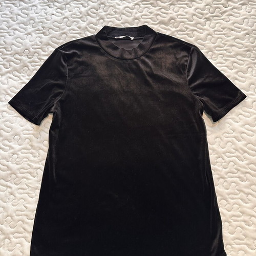 Zara Trafaluc velvet T-shirt size M like new, black