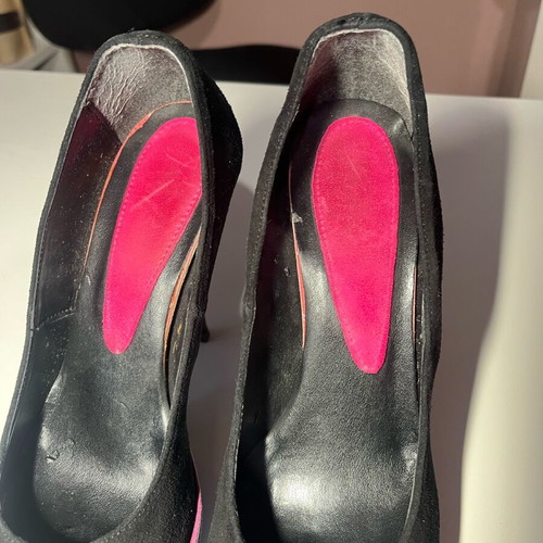 Castor pumps with 3 cm platform and 12 cm heel like new