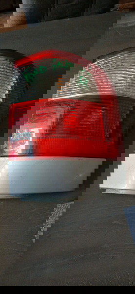 Ford Galaxy 2000-2006  дясна светлина фар стоп