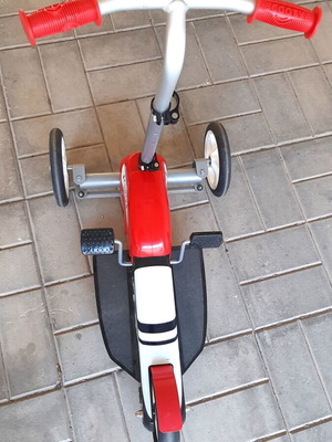ScootyB Kids Scooter 3 Wheels with Pedals like new