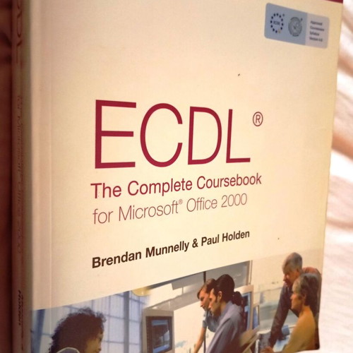ECDL Office 2000 book like new, 780 pages