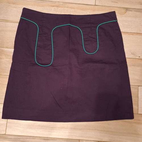 Skunkfunk skirt purple with green piping like new, size Large