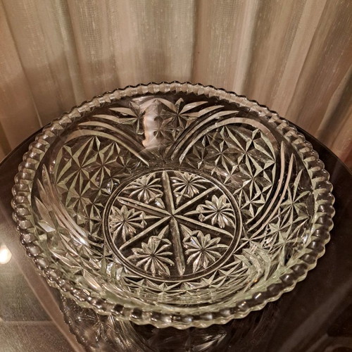 Glass platter used with designs