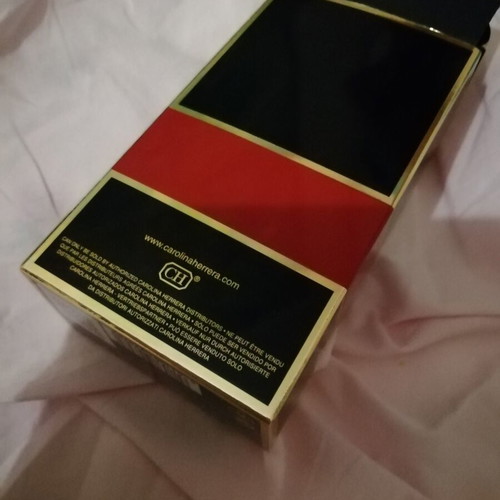 Carolina Herrera Very Good Girl perfume packaging used, empty