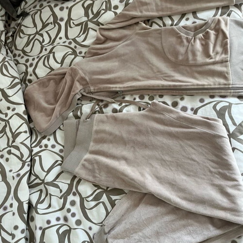 Velour beige tracksuit set Primark used, size 40/42