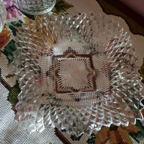 Crystal fondue bowl new with engraved rhombic patterns