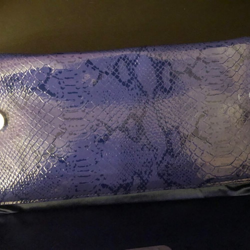 Purple handbag like new without internal clip