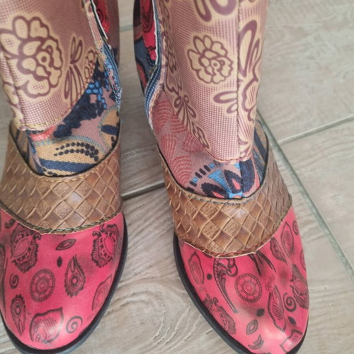 Ankle boots like new, colorful, handmade, size 40