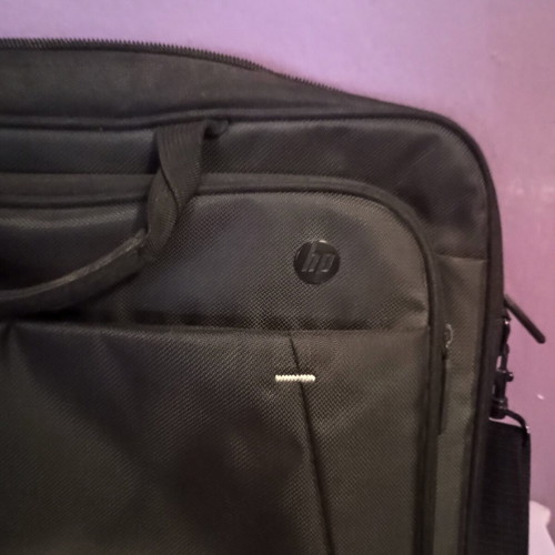 HP Laptop Bag 40×30 like new, black, 4 compartments