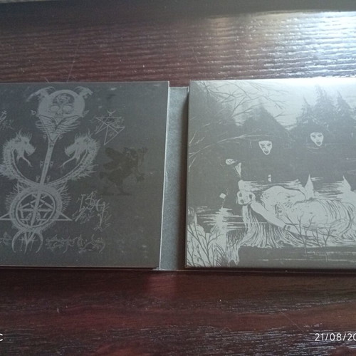 Crimson Moon Digipack 2CD slipcase