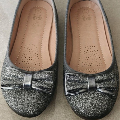 Doremi Silver Ballerina Shoes Size 31 Like New
