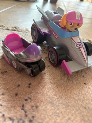 Paw Patrol Sky употребяван с въртящи се колела и подарък малко превръщащо се превозно средство