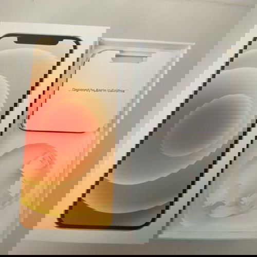 Кутия от iPhone 12