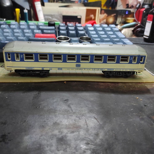 Lima trains model wagons like new, various designs