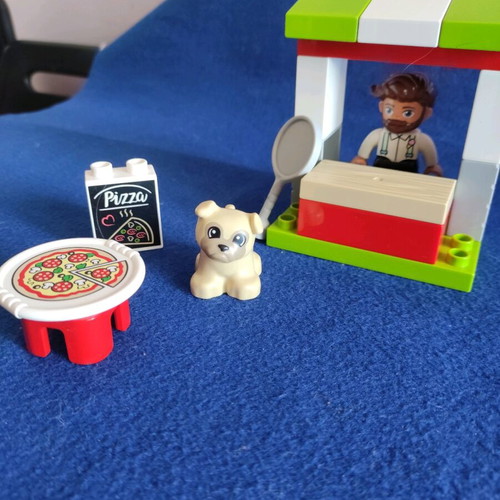 Lego 10927 Pizza Stand like new