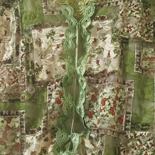 Women's top green, like new, size L