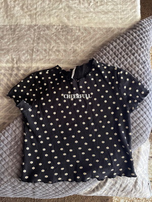 Women's black t-shirt like new, size M