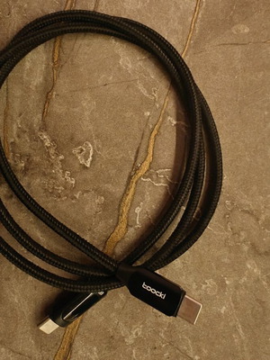 Toocki USB-C to USB-C Cable 100W PD with Display 1m like new