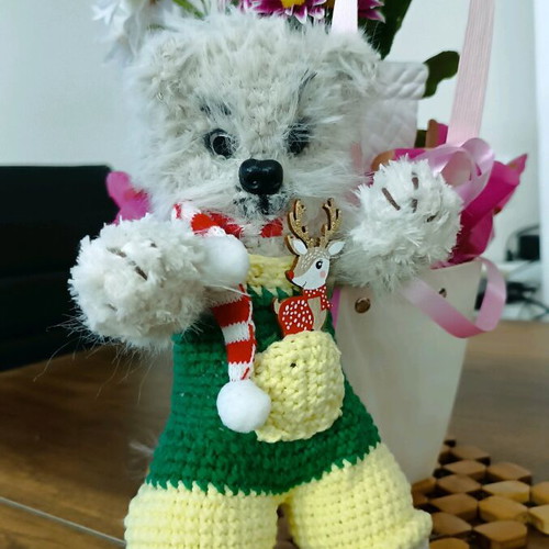 Handmade knitted cat toy new, 18cm with movable paws and head