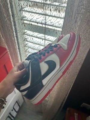 Nike Dunk NBA shoes like new, size 40, athletic