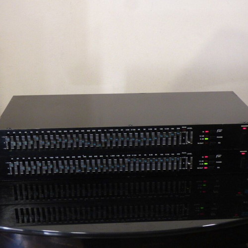 Steven PEQ-3300M Stereo Graphic Equalizer used, 2x31 band