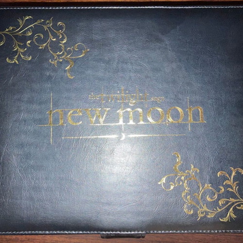 Twilight New Moon Special Edition DVD case like new