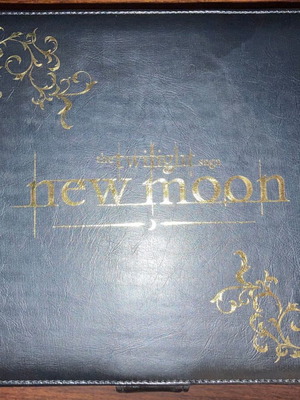 Twilight New Moon Special Edition DVD case like new