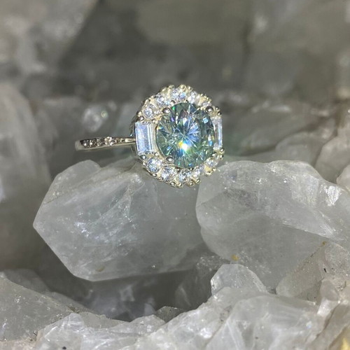 Silver ring with moissanite, new, size 16mm