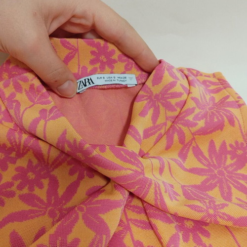 Zara sleeveless top new, pink and yellow
