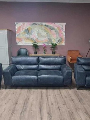 Μαύρο δερμάτινο σετ τριθέσιο με δύο πολυθρόνες νέο, δέρμα μοσχαρίσιο