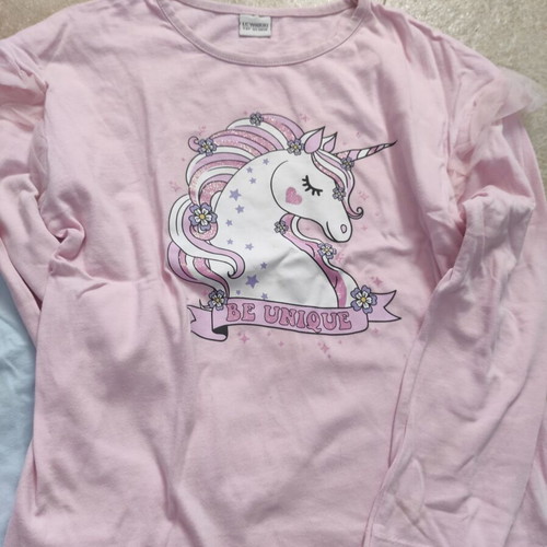Long-sleeve blouses for 7-year-old girl, like new, pack of 2