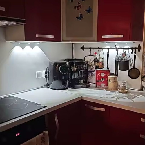 Φωτιστικό τύπου βέργας καινούργιο με 4 led και εφέ καμπύλης επαναφορτιζόμενο