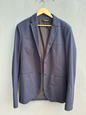 Яке Zara размер L тъмносиньо като ново