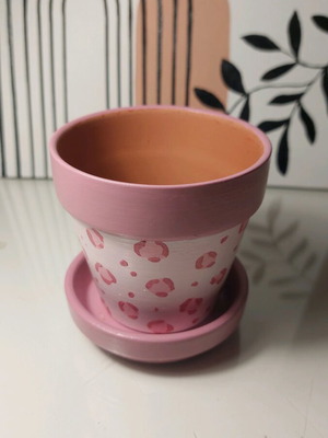 Hand-painted terracotta flowerpot new with saucer
