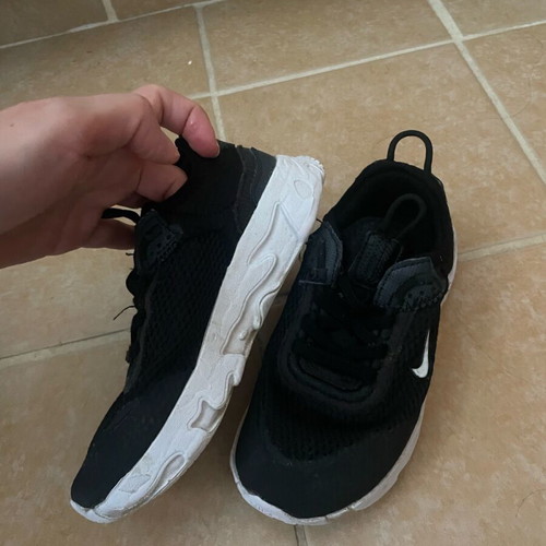 Nike kids sneakers size 28.5 like new, black summer shoes