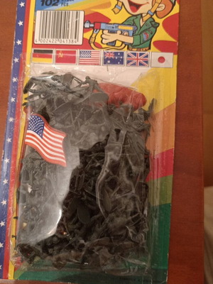 Mini American Army Soldiers pack of 102 like new